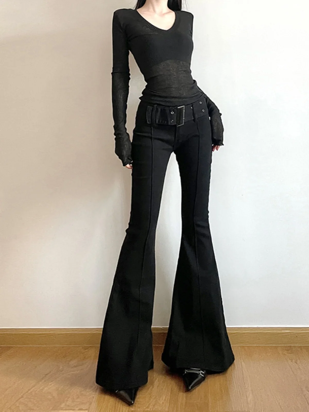 Fashion Street Yoga - Damskie czarne spodnie dzwony retro, dopasowane,